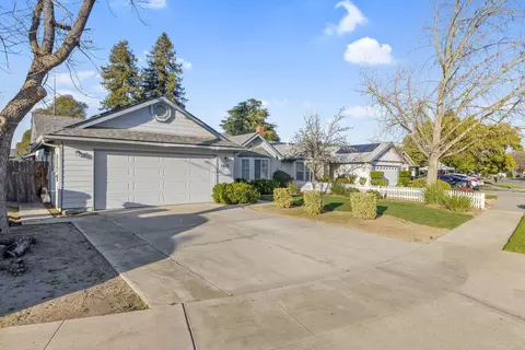 1412 E Prospect Ave, Visalia, CA 93292 photo 2
