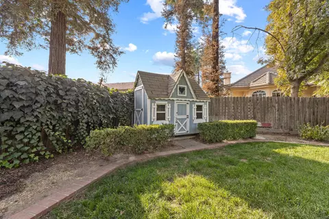Exterior - 167 E Wilson Ave, Tulare, CA 93274 photo 10 of 16