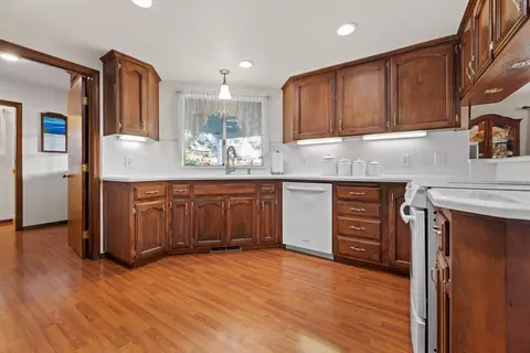 Kitchen - 167 E Wilson Ave, Tulare, CA 93274 photo 2 of 3