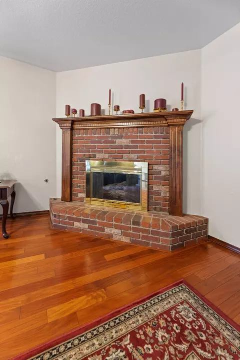Living - 167 E Wilson Ave, Tulare, CA 93274 photo 3 of 5