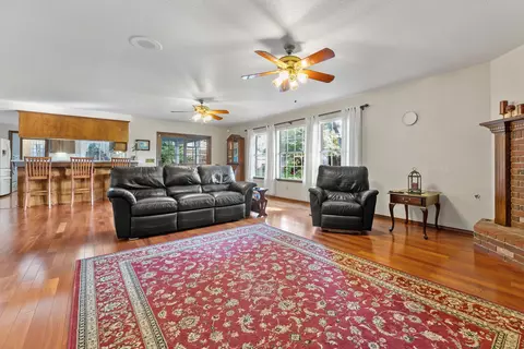 Living - 167 E Wilson Ave, Tulare, CA 93274 photo 1 of 5