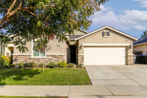 3842 Evergreen Ave, Visalia, CA 93291 photo 2
