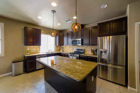 3842 Evergreen Ave, Visalia, CA 93291 photo 4