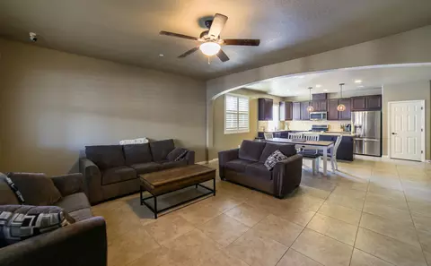 3842 Evergreen Ave, Visalia, CA 93291 photo 10