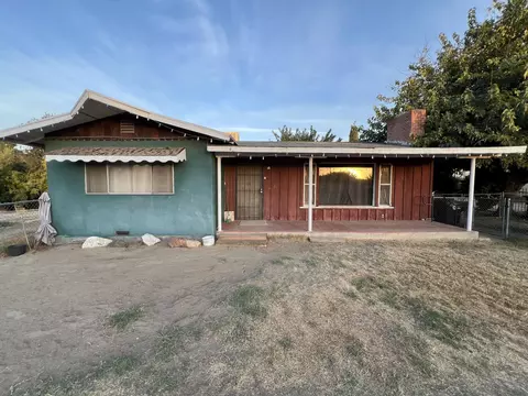 208 S Plano St, Porterville, CA 93257