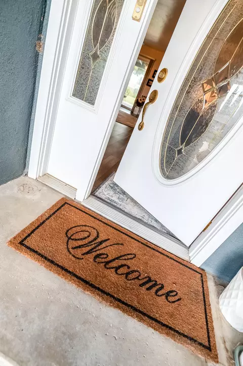 Entry Way - 801 Fairway Dr, Exeter, CA 93221 photo 1 of 3