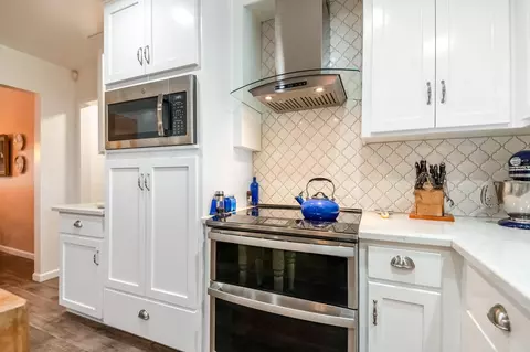 Kitchen - 801 Fairway Dr, Exeter, CA 93221 photo 2 of 8