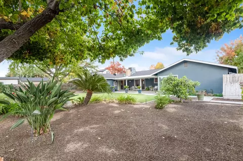 Exterior - 801 Fairway Dr, Exeter, CA 93221 photo 10 of 13