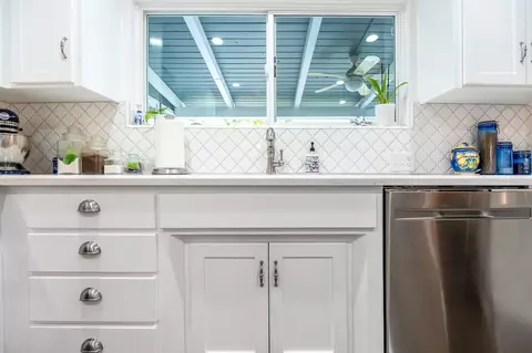 Kitchen - 801 Fairway Dr, Exeter, CA 93221 photo 5 of 8