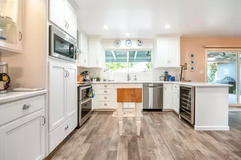 Kitchen - 801 Fairway Dr, Exeter, CA 93221 photo 1 of 8