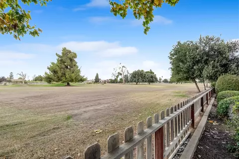 Exterior - 801 Fairway Dr, Exeter, CA 93221 photo 12 of 13
