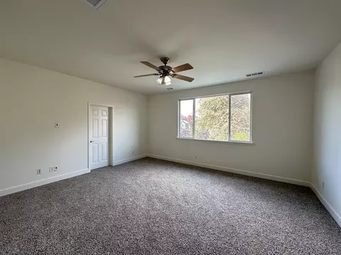 226 Elkhorn Ave, Visalia, CA 93277 photo 25