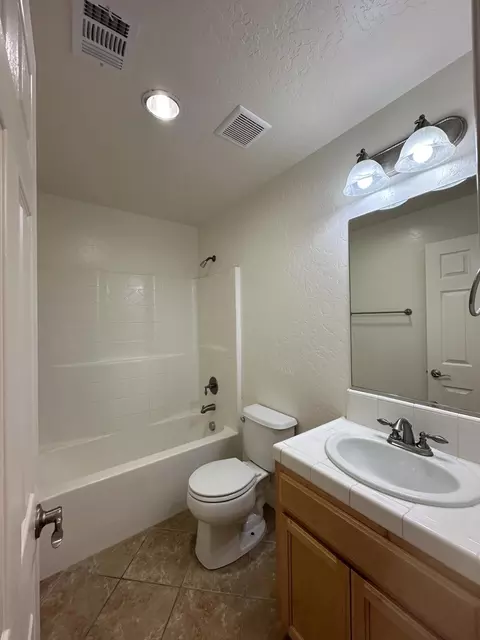 226 Elkhorn Ave, Visalia, CA 93277 photo 32