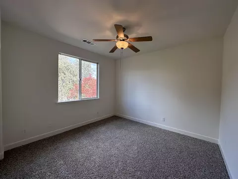 226 Elkhorn Ave, Visalia, CA 93277 photo 23