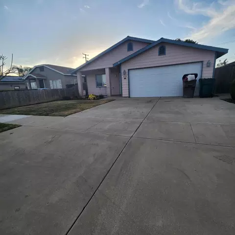 659 S Los Angeles St, Tulare, CA 93274