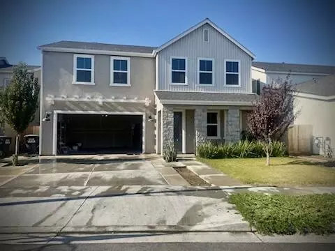 3649 N Encina Ct, Visalia, CA 93291