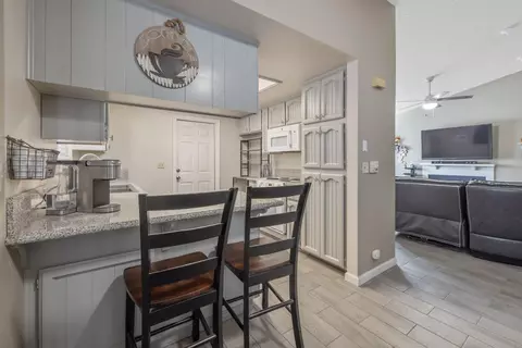 1012 E Oakridge Ave, Visalia, CA 93292 photo 15