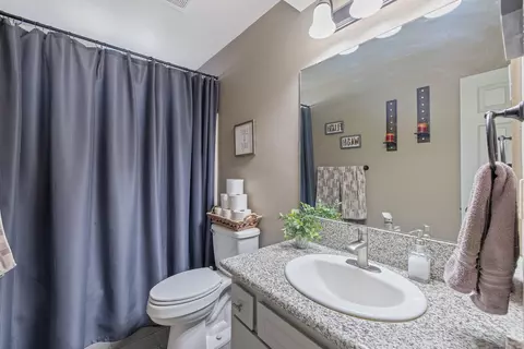 1012 E Oakridge Ave, Visalia, CA 93292 photo 19