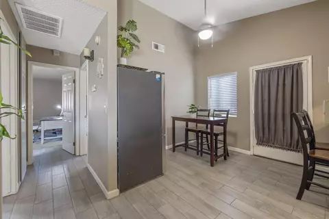 1012 E Oakridge Ave, Visalia, CA 93292 photo 12