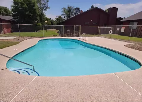 1012 E Oakridge Ave, Visalia, CA 93292 photo 26