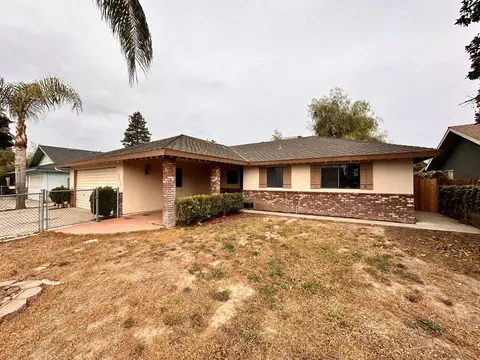 2312 W Kanai Ave, Porterville, CA 93257