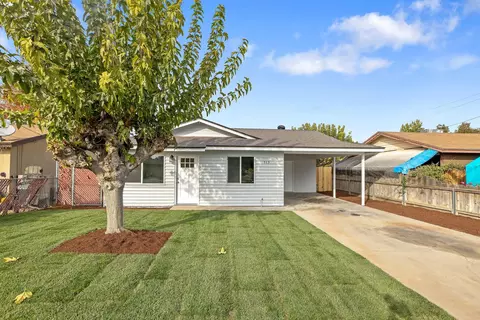 713 W Firebaugh Ave, Exeter, CA 93221
