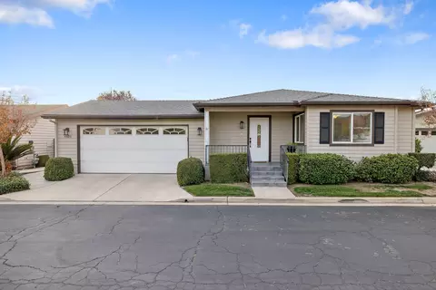 4605 S Woodland St, Visalia, CA 93277