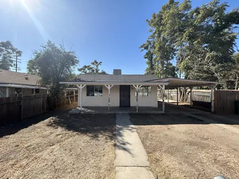 191 N Magnolia Ave, Farmersville, CA 93223