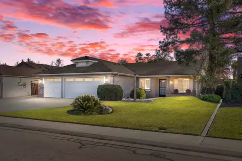 2930 S Maselli St, Visalia, CA 93277