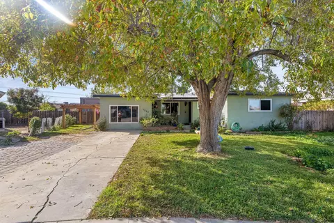 1533 Etna Dr, Tulare, CA 93274
