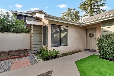 1528 E Castleview Ave, Visalia, CA 93292