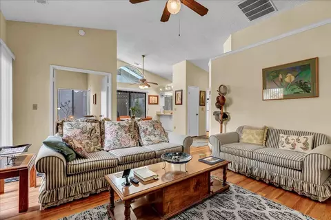 1528 E Castleview Ave, Visalia, CA 93292 photo 22