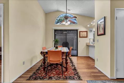 1528 E Castleview Ave, Visalia, CA 93292 photo 18