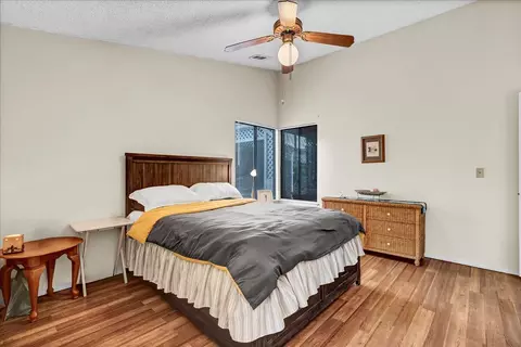 1528 E Castleview Ave, Visalia, CA 93292 photo 31