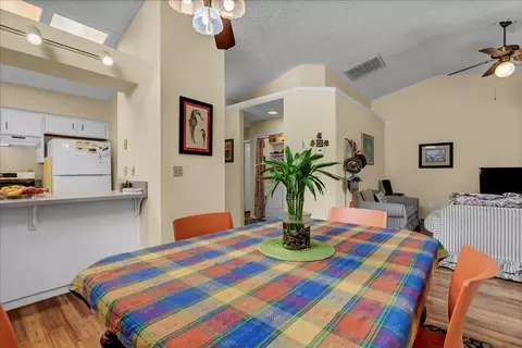 1528 E Castleview Ave, Visalia, CA 93292 photo 17