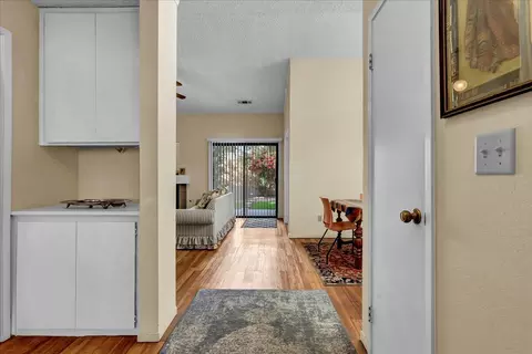1528 E Castleview Ave, Visalia, CA 93292 photo 11