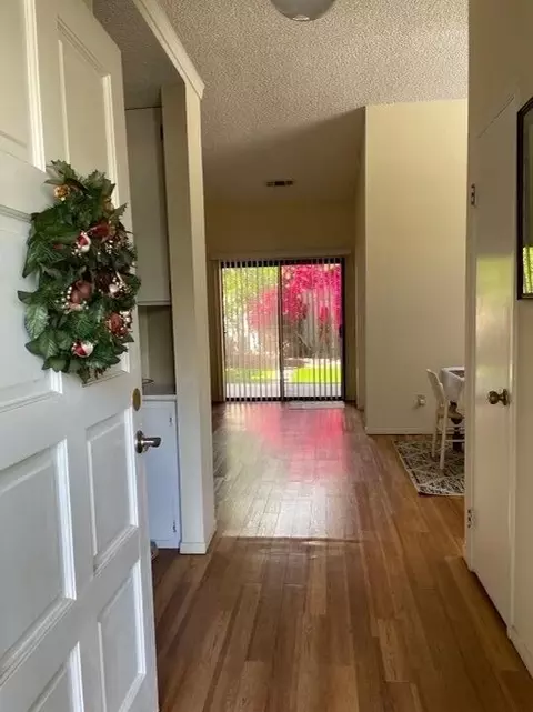 1528 E Castleview Ave, Visalia, CA 93292 photo 10