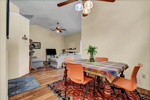 1528 E Castleview Ave, Visalia, CA 93292 photo 16