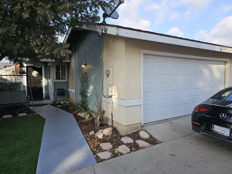 468 N Cherry St, Tulare, CA 93274