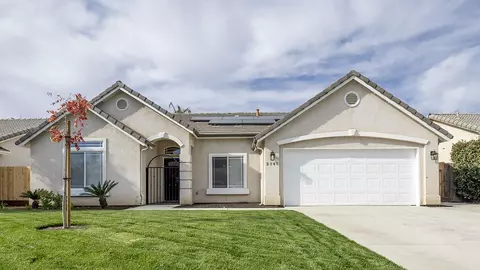 2147 S Virmargo St, Visalia, CA 93292