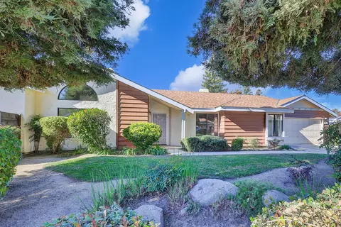 1845 E Babcock Ave, Visalia, CA 93292