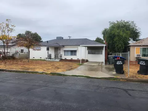 3048 E College Ave, Visalia, CA 93292
