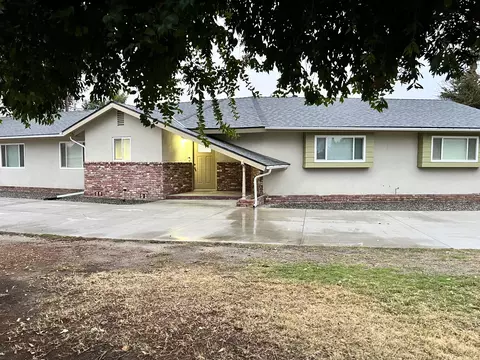 741 W Morton Ave, Porterville, CA 93257
