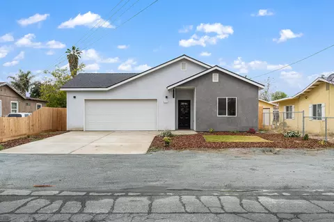 640 Kimball Ln, Hanford, CA 93230
