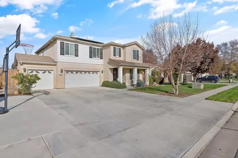 5928 W Whitley Ave, Visalia, CA 93291