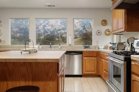 42490 N N Kaweah River Dr, Three Rivers, CA 93271 photo 9