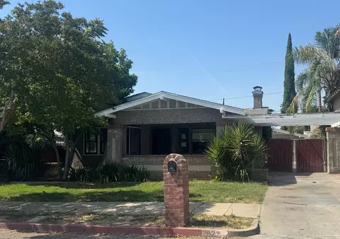 292 E Oak Ave, Porterville, CA 93257