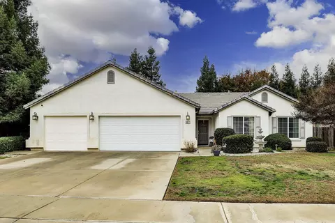 3817 N Carson St, Visalia, CA 93291