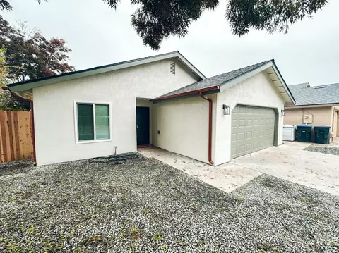 1433 N Kennedy St, Visalia, CA 93292