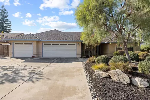 1115 N Vista St, Visalia, CA 93292